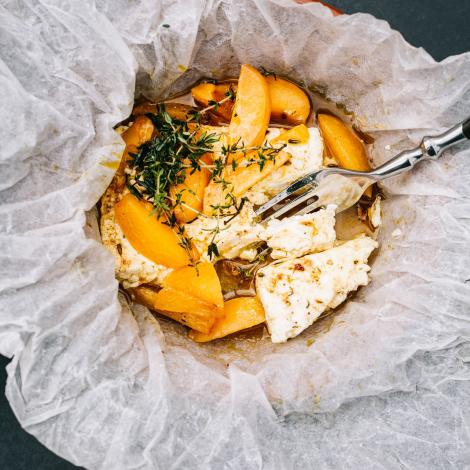 Feta with apricots